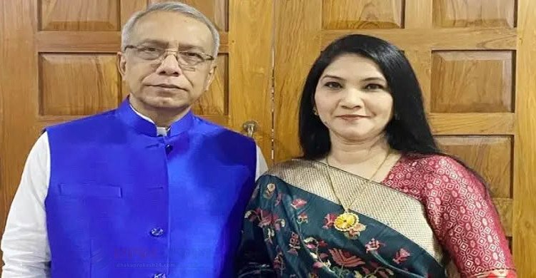 সাবেক প্রেস সচিব নাঈমুল ইসলাম খান ও তার স্ত্রীর বিরুদ্ধে দুদকের মামলা